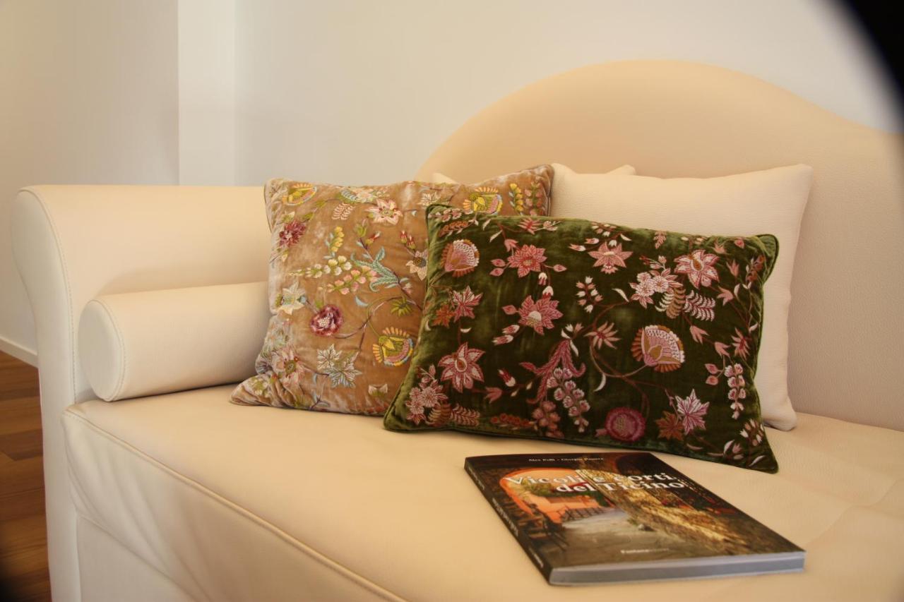 Al Ciani Balcony Suite Lugano Bagian luar foto